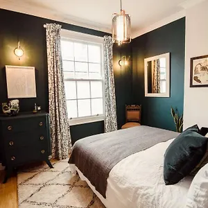 Artistic Hideaway Within York's Ancient Walls , York United Kingdom